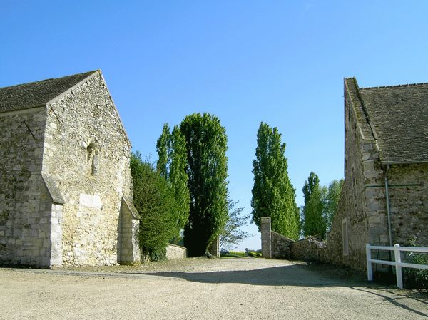 chapelle et portail vus de l'intérieur